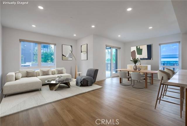 Irvine, CA 92612,3214 Rivington