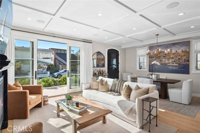 Newport Beach, CA 92661,318 Coronado Street