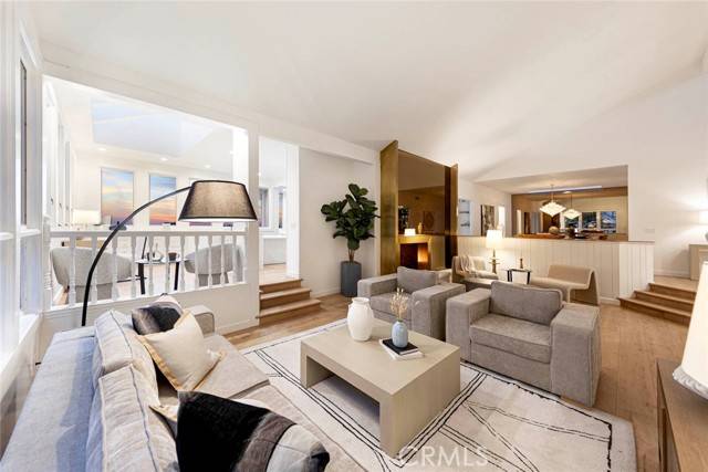 Newport Beach, CA 92660,11 Montpellier #22