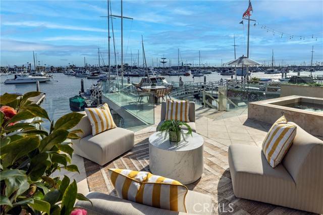 Newport Beach, CA 92663,517 Via Lido Soud