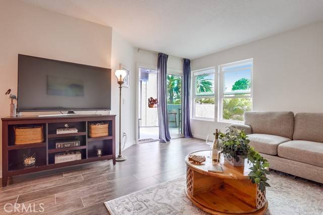 Newport Beach, CA 92663,240 Nice Lane #114
