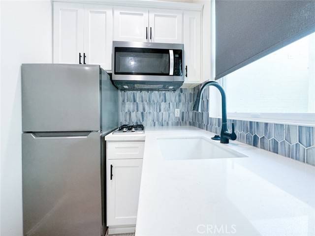Newport Beach, CA 92661,305 Main Street #3