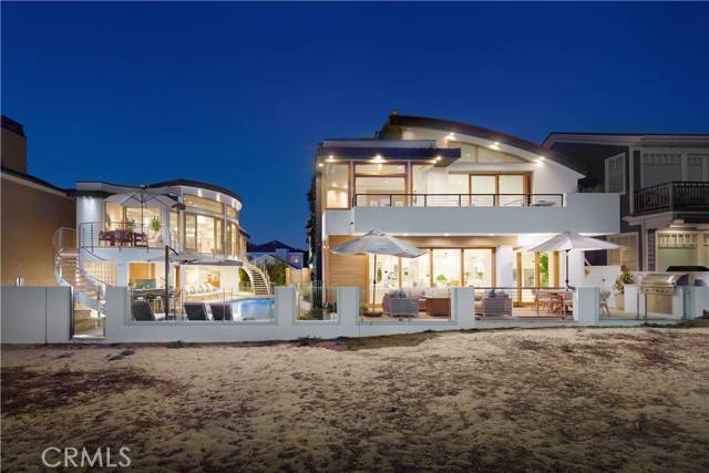 Newport Beach, CA 92661,1510 E Oceanfront