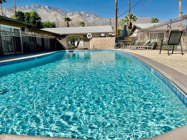 Palm Springs, CA 92262,686 E Cottonwood Road #7