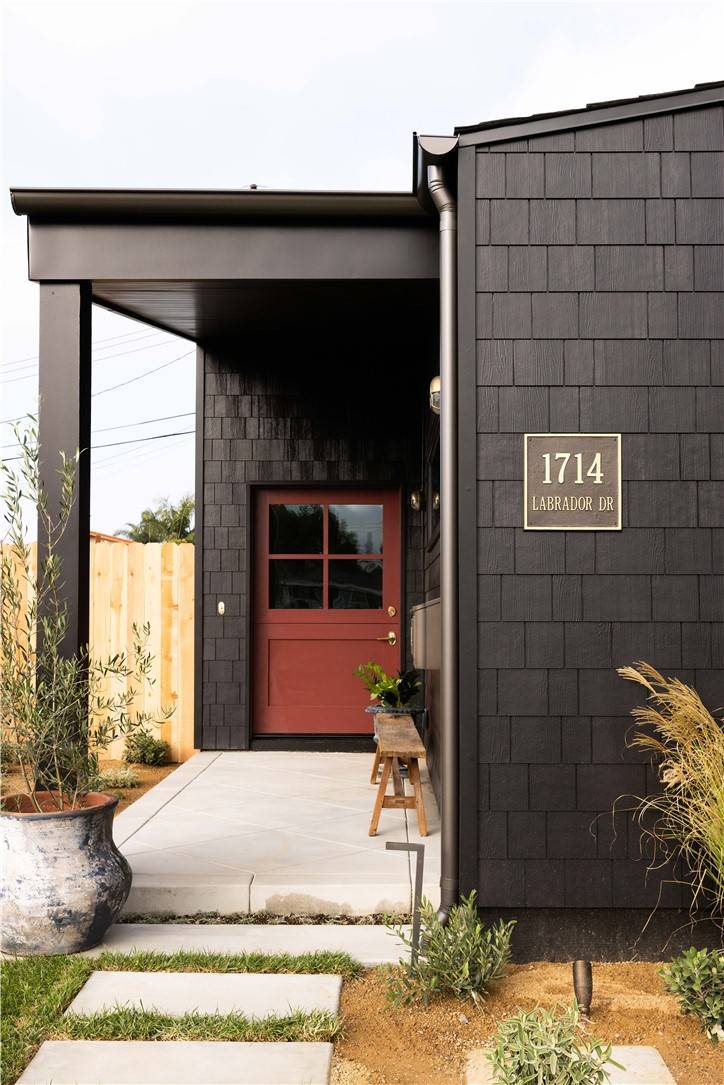 Costa Mesa, CA 92626,1714 Labrador Drive