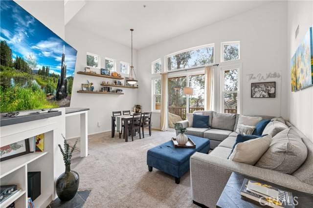 Tustin, CA 92782,2646 Dunstan Dr