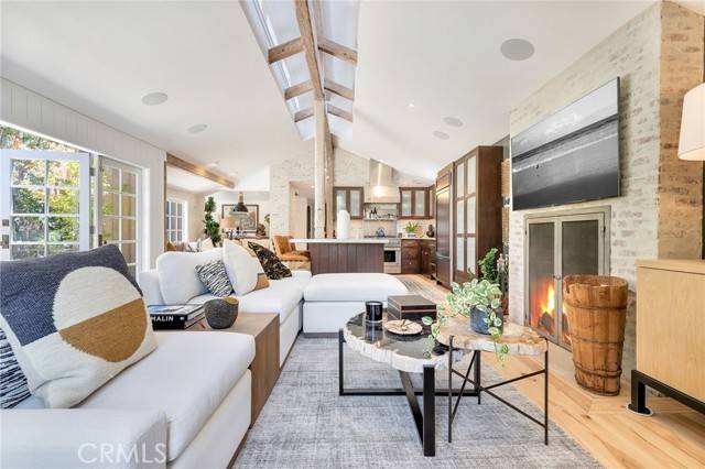 Newport Beach, CA 92663,2622 Crestview Drive