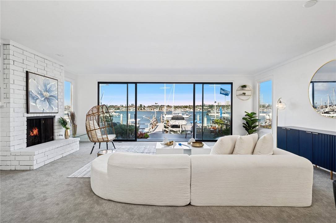 Newport Beach, CA 92661,1214 E Balboa