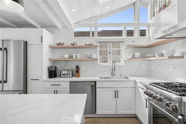 Corona Del Mar (newport Beach), CA 92625,550 Hazel