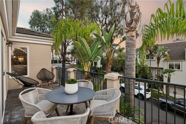 Corona Del Mar (newport Beach), CA 92625,501 Poppy
