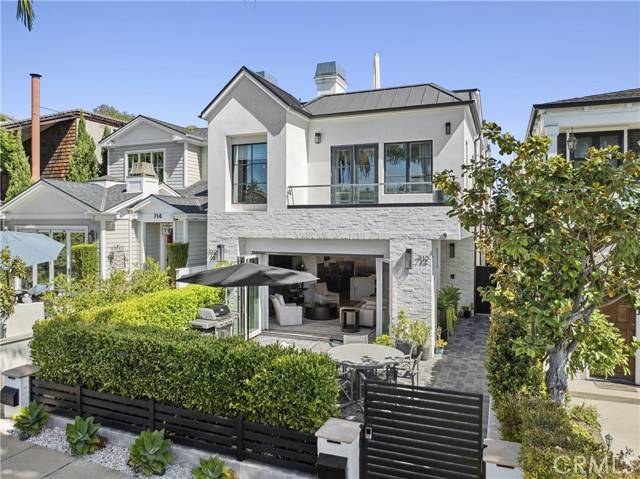 Corona Del Mar (newport Beach), CA 92625,712 Marguerite