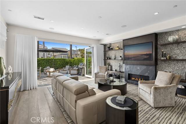 Corona Del Mar (newport Beach), CA 92625,712 Marguerite