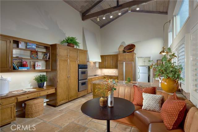 Newport Beach, CA 92660,8 Linda Isle