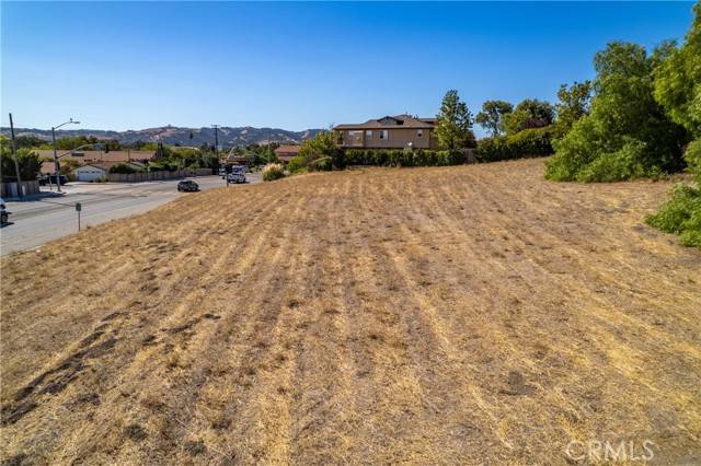 Paso Robles, CA 93446,845 Creston Road