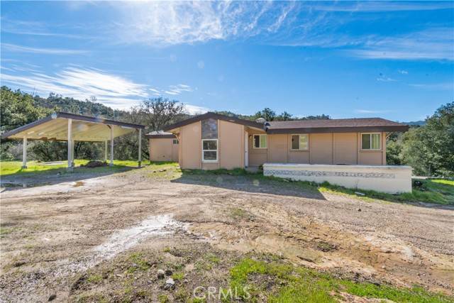 Paso Robles, CA 93446,14615 Chimney Rock Road