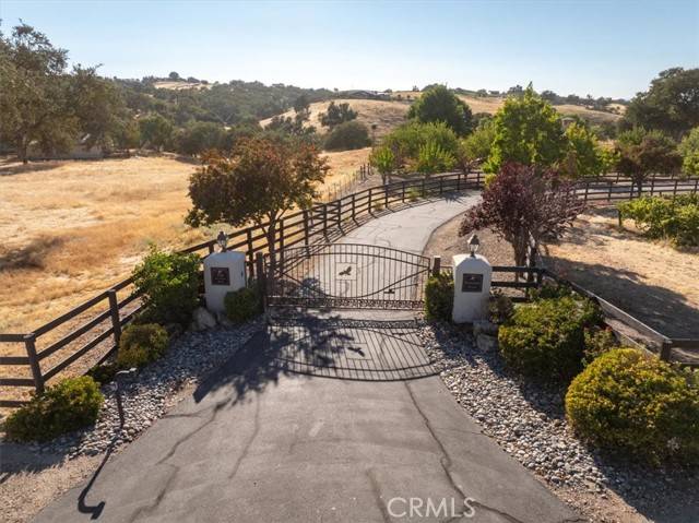 Paso Robles, CA 93446,5745 Iron Gate Road