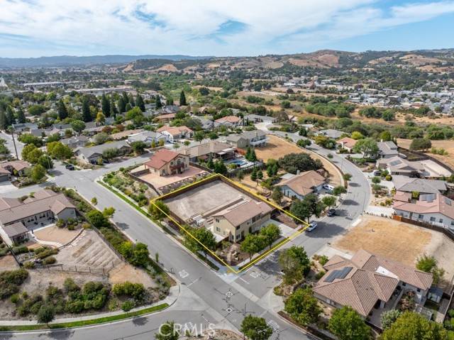 Paso Robles, CA 93446,680 Red Cloud Road