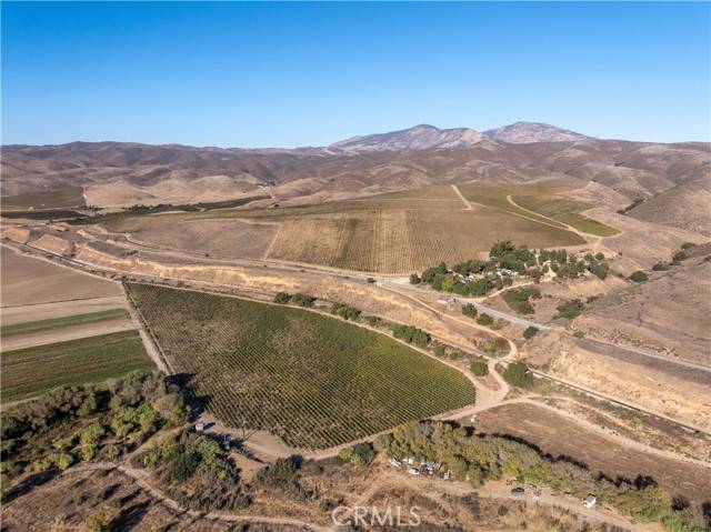 Soledad, CA 93960,36527 Metz