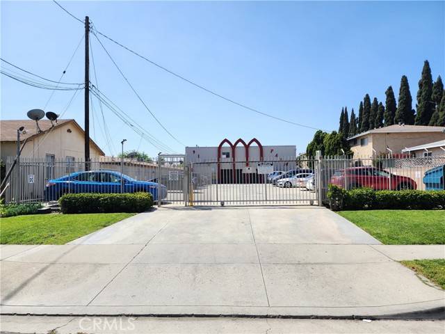 Bellflower, CA 90706,9116 Palm Street