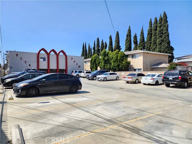 Bellflower, CA 90706,9116 Palm Street