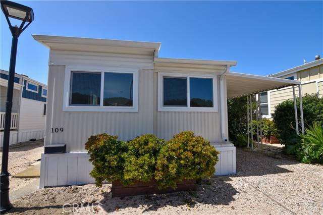 Pacifica, CA 94044,109 First Avenue #3