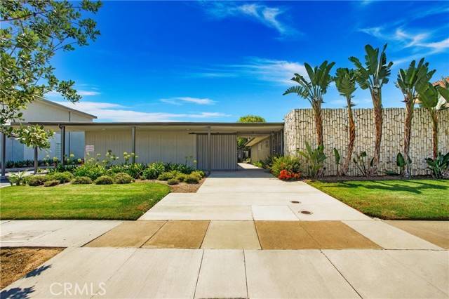 Orange, CA 92867,1500 E Katella Avenue