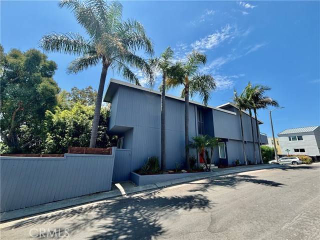 Laguna Beach, CA 92651,896 Tia Juana Street