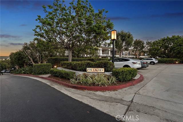 Newport Beach, CA 92663,270 Cagney Lane #313