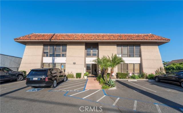 Huntington Beach, CA 92646,21062 Brookhurst Street