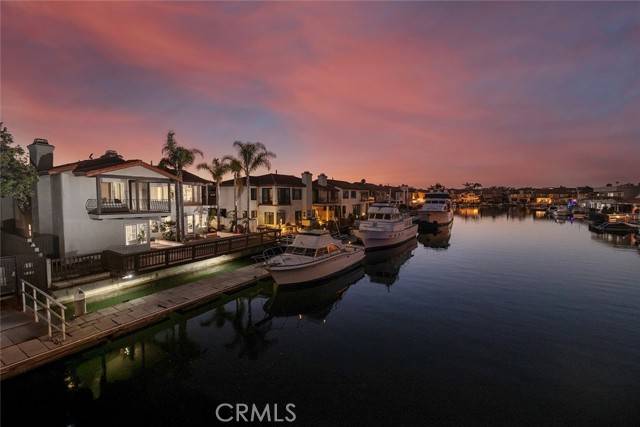 Huntington Beach, CA 92649,16592 Grimaud Lane