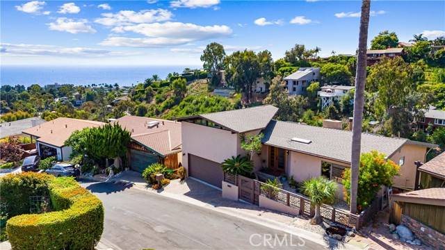 Laguna Beach, CA 92651,967 Meadowlark Lane