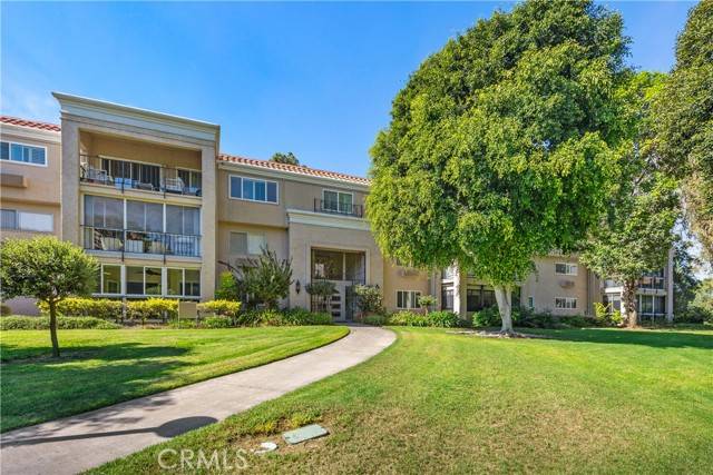 Laguna Woods, CA 92637,5499 Paseo Del Lago #1B