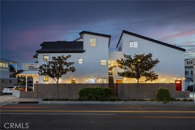 Newport Beach, CA 92663,204 44th Street