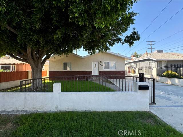 Northridge (los Angeles), CA 91325,8827 Darby Avenue