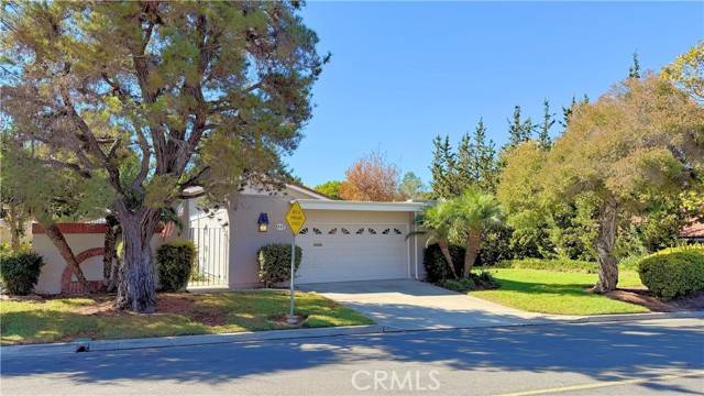 Laguna Woods, CA 92637,5117 Miembro