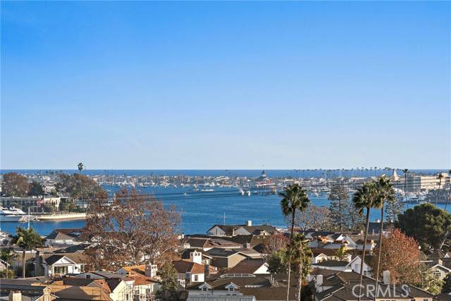 Newport Beach, CA 92663,521 Kings Road