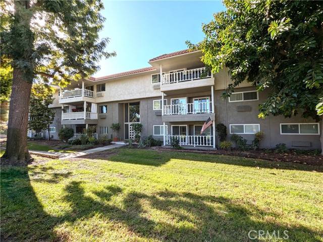 Laguna Woods, CA 92637,2405 Via Mariposa #3F