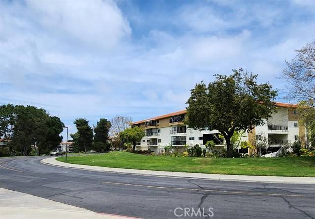 Laguna Woods, CA 92637,2355 Via Mariposa W #3C