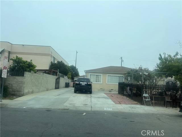 Santa Ana, CA 92703,1609 N Parsons Place