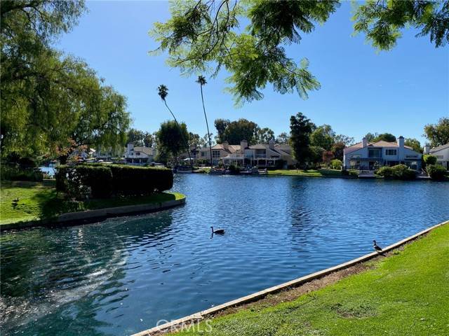 Lake Forest (el Toro), CA 92630,24352 Lake Shore Lane