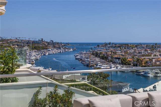 Corona Del Mar (newport Beach), CA 92625,1119 Dolphin