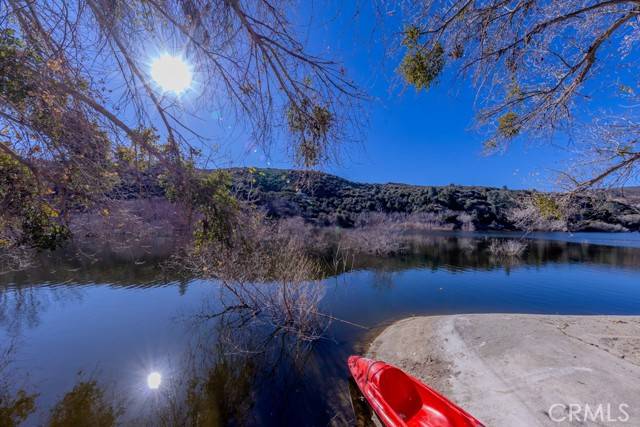 Lake Hughes, CA 93532,43680 Trail G