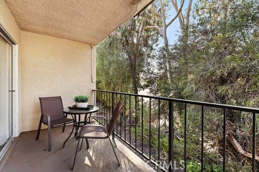 Laguna Woods, CA 92637,3366 Punta Alta #2F