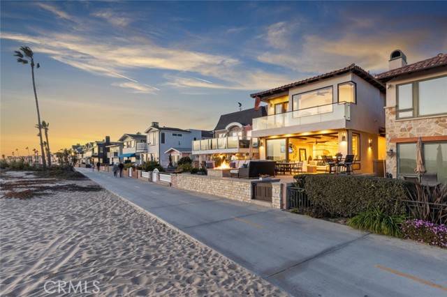 Newport Beach, CA 92661,310 E Oceanfront