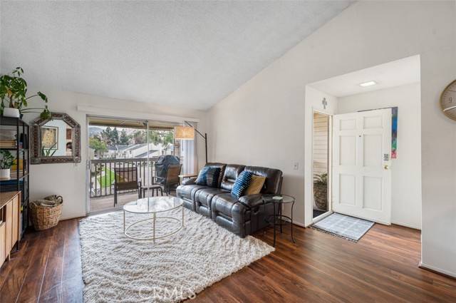 Yorba Linda, CA 92887,5823 Portsmouth #227