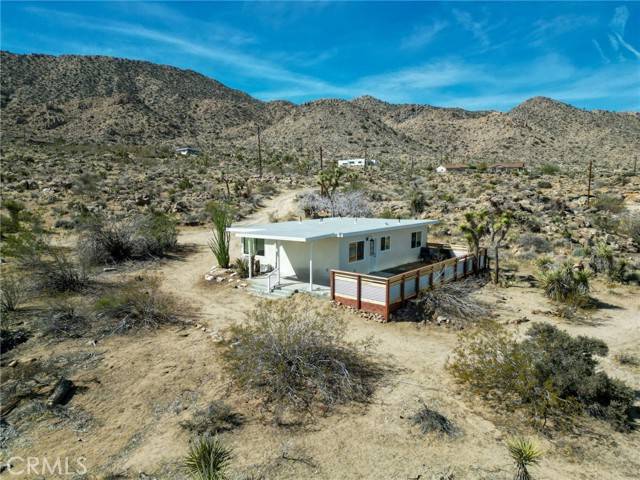 Joshua Tree, CA 92252,8587 Fleur Drive