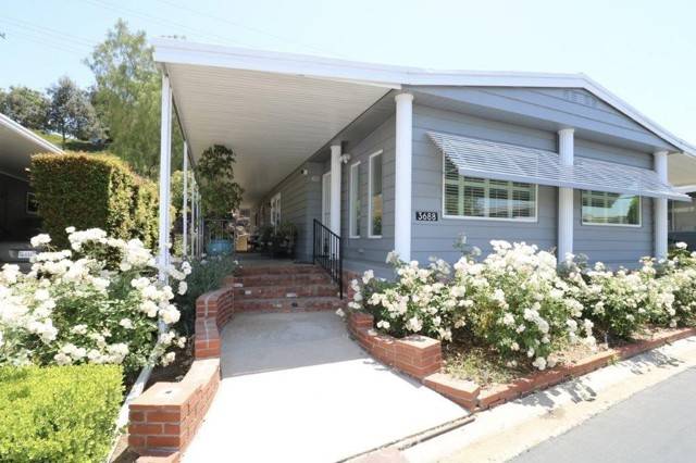 Yorba Linda, CA 92886,3688 Lake Grove Drive #29