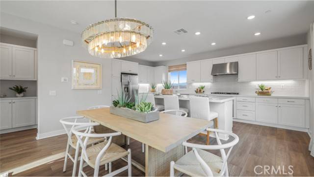 Valencia (santa Clarita), CA 91355,26714 Laurel Mountain Loop