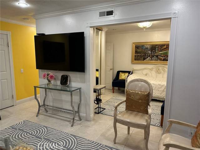 Irvine, CA 92614,28 Timber Run #129