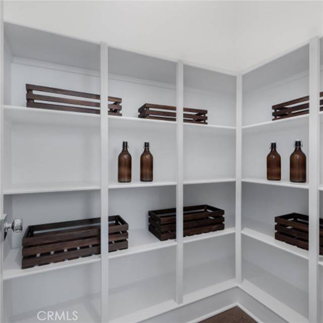 Valencia (santa Clarita), CA 91354,24533 Via Sendero